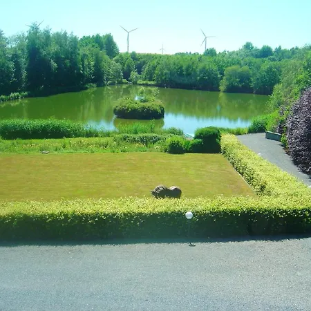5 Bedrooms House With Lake View Furnished Garden And Wifi At Prázdninový dům