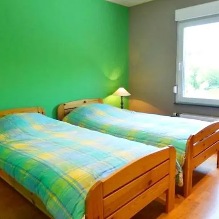 5 Bedrooms House With Lake View Furnished Garden And Wifi At Prázdninový dům