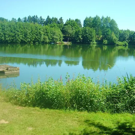 Prázdninový dům 5 Bedrooms House With Lake View Furnished Garden And Wifi At Bertogne
